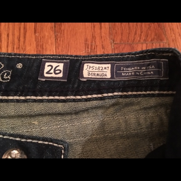 Miss Me Bermuda Jean Shorts EUC - Picture 6 of 7